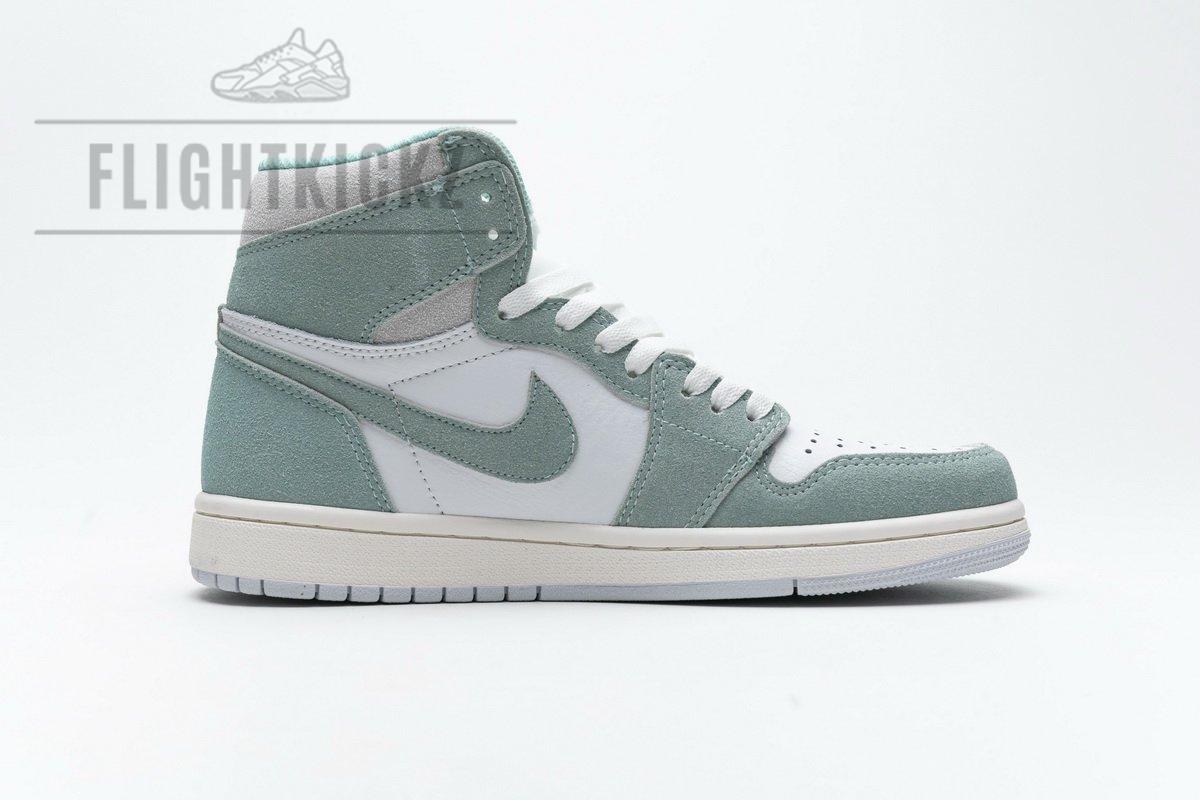 555088-311 Air Jordan 1 OG Hi Retro“Turbo Green” - Image 9