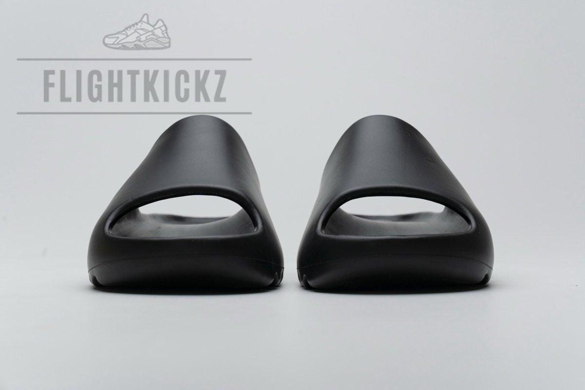 FB6348 adidas Yeezy Slide “Black” - Image 4