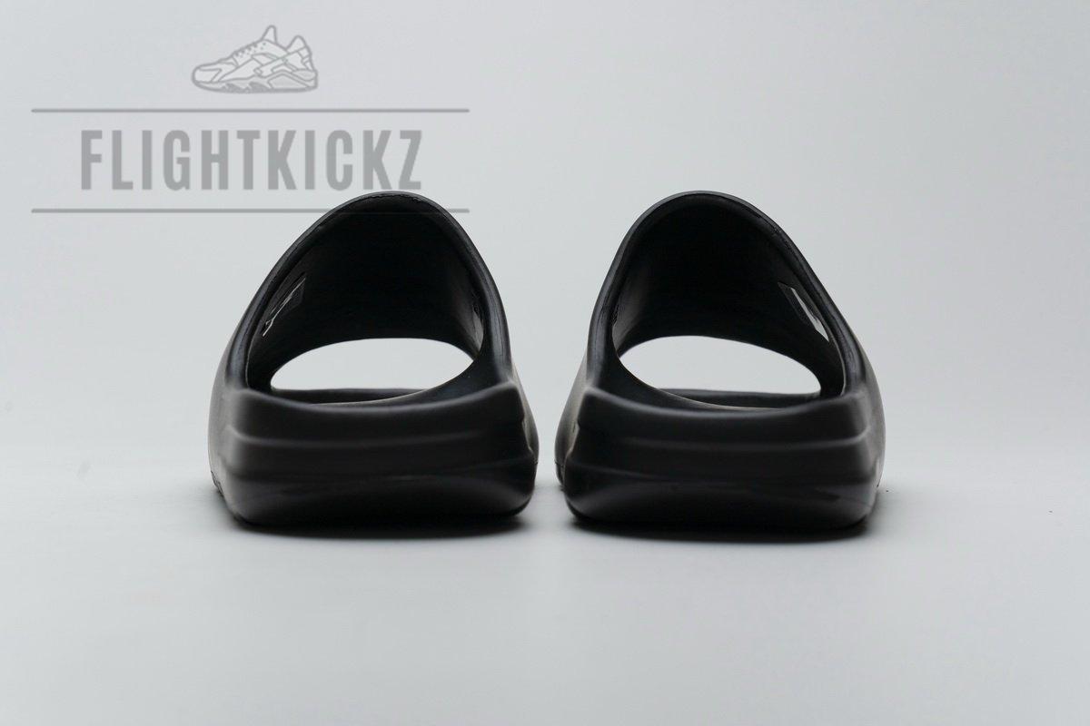 FB6348 adidas Yeezy Slide “Black” - Image 7