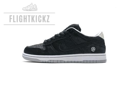 CZ5127-001 Medicom x Nike SB Dunk Low“BE@RBRICK”