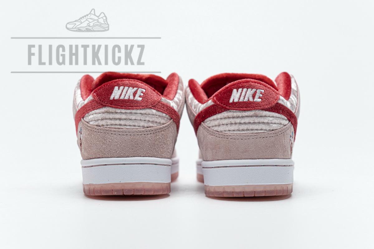 CT2552-800 Strange Love x Nike SB Dunk Low Pro - Image 7