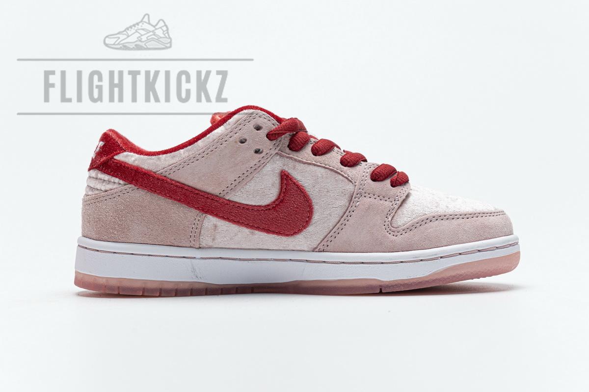 CT2552-800 Strange Love x Nike SB Dunk Low Pro - Image 4