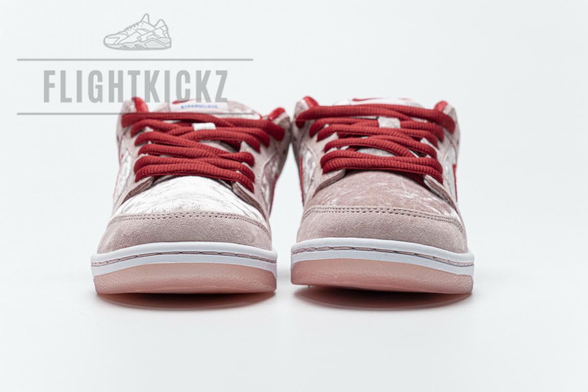 CT2552-800 Strange Love x Nike SB Dunk Low Pro - Image 5