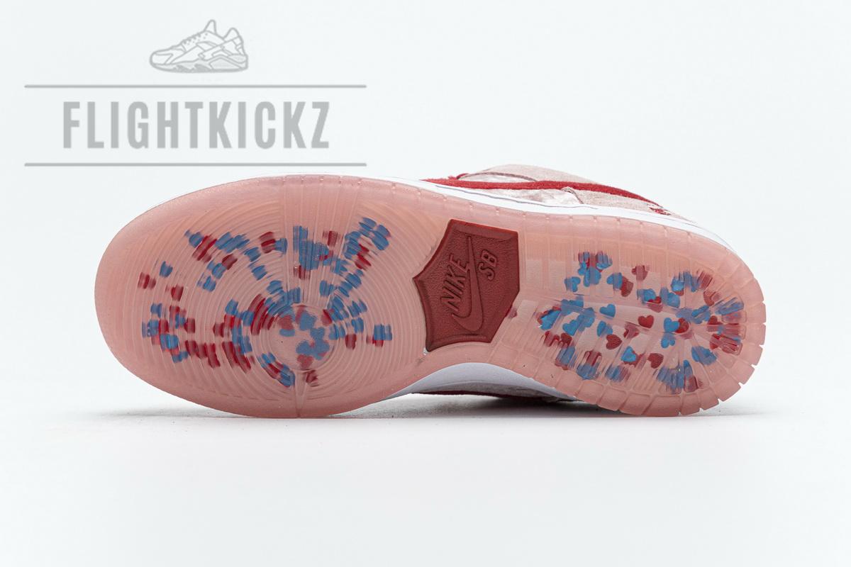 CT2552-800 Strange Love x Nike SB Dunk Low Pro - Image 8